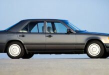 Масовий перехід на електрокари стане початком кінця для класичних седанів