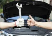 Машина довго простояла під дощем. Мотор теж промок?