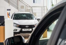 Російські дилери продають нові lada в два рази дорожче заводської ціни