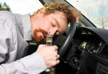 Російських водіїв запропонували довічно позбавляти прав за нетверезе водіння