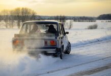 Мороз і сонце: фоторепортаж з аматорського ралі маді