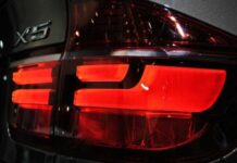 Колір покажчиків повороту є підставою для штрафу