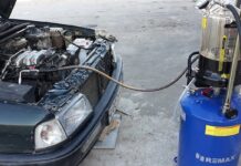 Які неприємності можуть трапитися при заміні масла через щуп