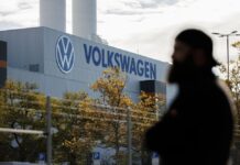 Тень над Вольфсбургом: VW Готовится к Революционному Перелому
В сердце немецкой автомоб