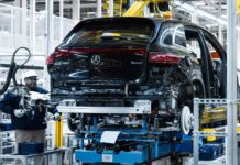 Автомобільний Тандем: тарифи змушують Мерседес змінювати Тактику в США