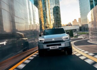 M-герой Dongfeng розширює лінію за допомогою M817 Max+, позашляховика позашляховика з акумулятором CATL 50 кВт / год.