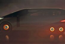 Флагман Lexus LS перетворюється на шестиколісний мінівен