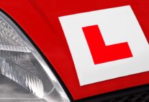 Автошколи атакуються через приховані комісії за бронювання