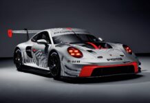 Porsche 911 GT3 R: досконалість завдяки старомодній техніці