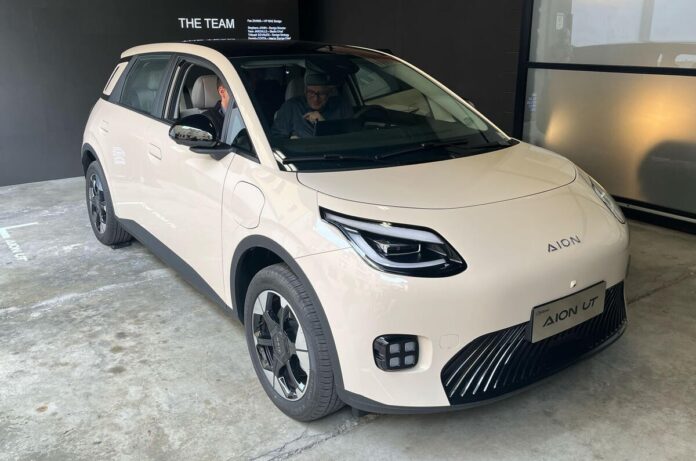 b925ae93-0eff-4d93-9f4a-77af872a23e1