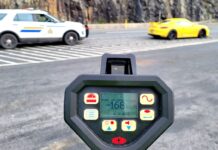 Corrida de velocidade de aniversário termina com apreensão: motorista de Porsche enfrenta consequências graves