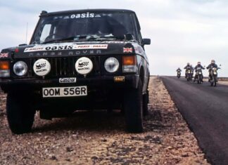 Zapomenutý příběh Land Roveru na Rallye Dakar: Když se Autocar vydal na poušť