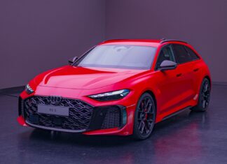 Audi RS5: Первая высокопроизводительная модель с подключаемым гибридом
