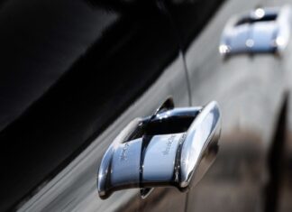 China Bans Hidden Car Door Handles After Safety Concerns