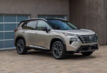 Nissan Відкликає Більше 318 000 Позашляховиків Rogue через Проблеми з Управлінням Дросельною Заслінкою