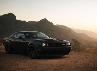 Dodge Challenger Rental in Dubai: A 2026 Guide for UK Drivers
