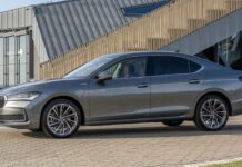 Skoda Superb iV Отримує Збільшення Потужності Завдяки Новій Гібридній Версії в 268 к.с.