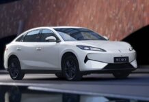 BYD Пропонує Безкоштовну Швидку Зарядку для Водіїв Таксі з Linghui e7