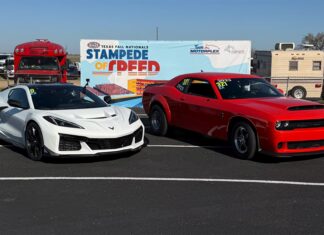 Corvette ZR1X Обходить Dodge Demon 170 в Напруженій Дрег-Гонковій Битві