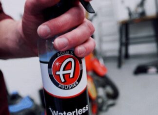 Безводне миття автомобіля: практичний посібник з швидкого очищення