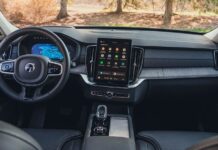 Всередині Volvo XC90 B6 Ultra 2026: скандинавський дизайн і цифрова інтеграція