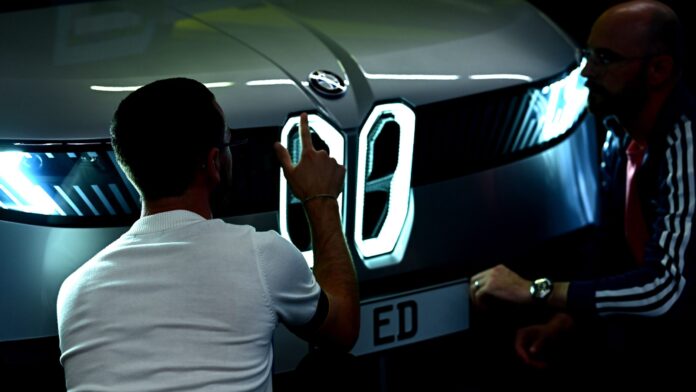 2a682cc6-7d57-43ad-aa4b-73343e9c42f1