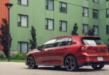 Volkswagen підтверджує відданість седанам та драйверським хетчбекам