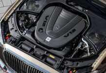 Mercedes-Maybach naprzeciw trendowi samochodów elektrycznych: silnik V12 pozostaje w ofercie