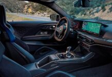Всередині BMW M2 CS 2026: Салон, створений для швидкості, а не для комфорту