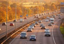 Британські автомобілі набирають мегапробіг: 6 мільйонів проїхали понад 100 тисяч миль, але покупці їх не чіпають