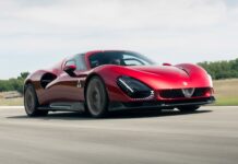 Альфа Ромео 33 Stradale: Як ручне суперкарі на V6 за 2 мільйони фунтів стало реальністю