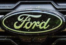 Syndikáty Ford dosáhly dohody na poslední chvíli