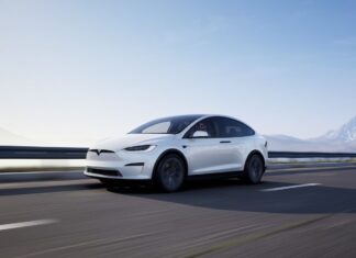 Пневмопідвіска Tesla з функцією сканування дороги: як оновлення 2022 року захищає Model S та Model X