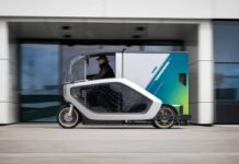 Cómo Mercedes-Benz Sustaineer utiliza E-Sprinter y bicicletas de carga para una logística urbana ecológica